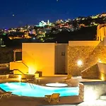 Daire Moonlight & Exo Katikies (Santorini)