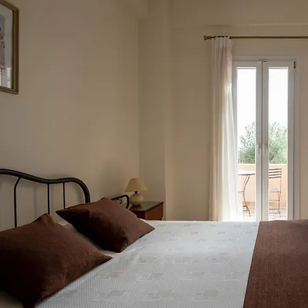 Moonlight & Exo Katikies (Santorini)