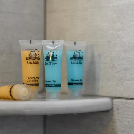 Moonlight & Exo Katikies (Santorini)