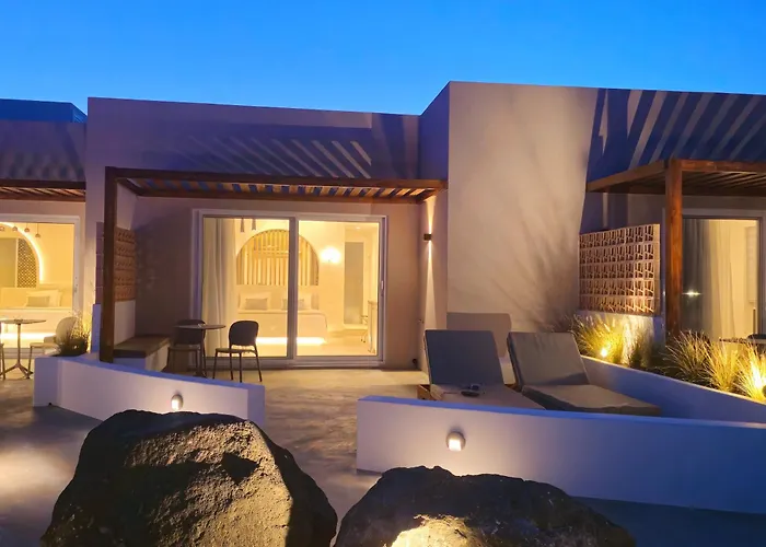 Moonlight & Exo Katikies (Santorini)