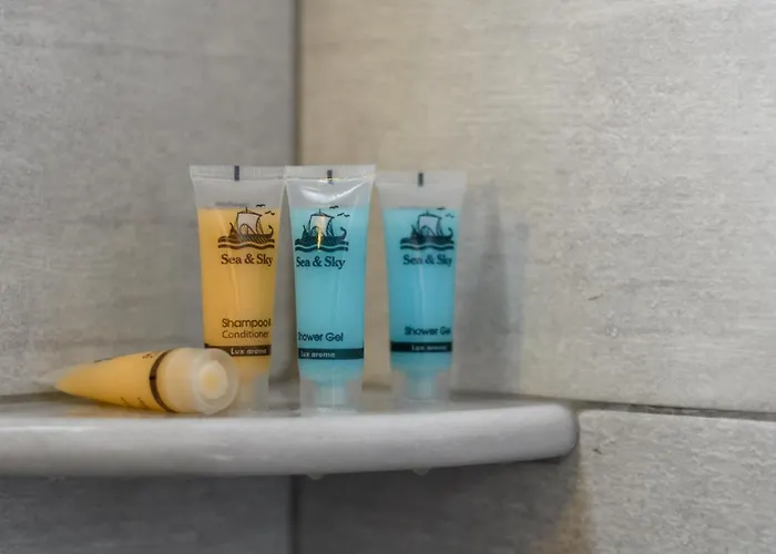 Moonlight & Exo Katikies (Santorini)