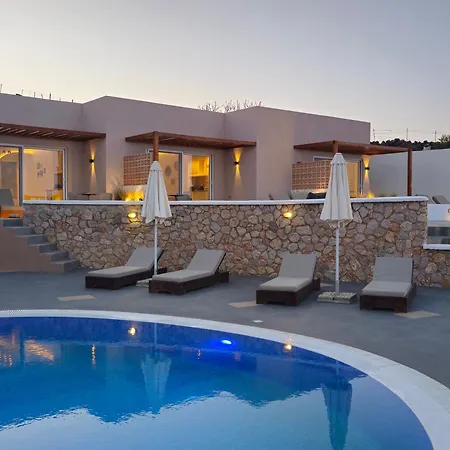 Moonlight & アパート Exo Katikies (Santorini)