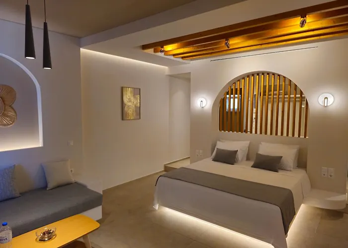 Moonlight & * Exo Katikies (Santorini)