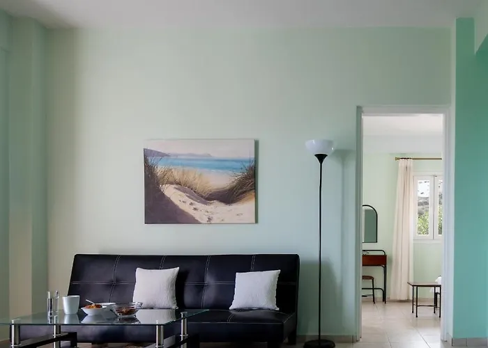 Moonlight & Apartment Exo Katikies (Santorini)