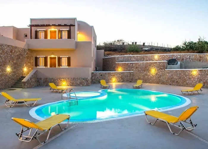 Moonlight & Exo Katikies (Santorini)