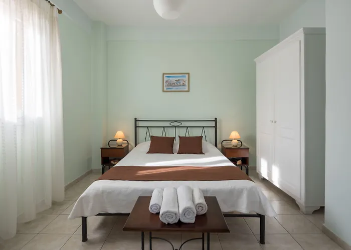 Moonlight & Apartamento Exo Katikies (Santorini)