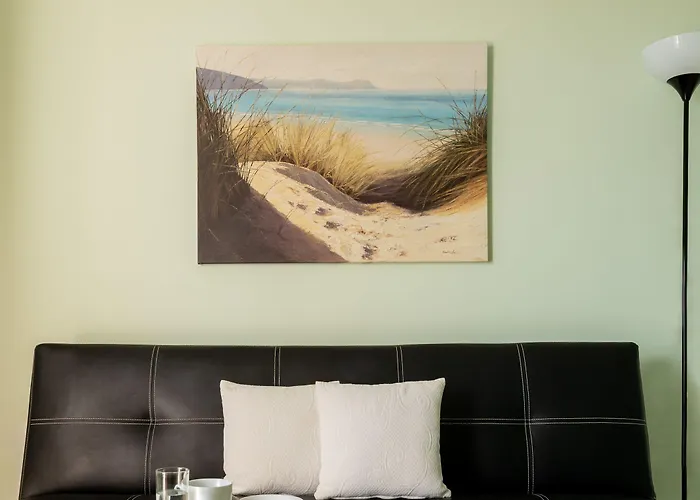 Moonlight & Exo Katikies (Santorini)